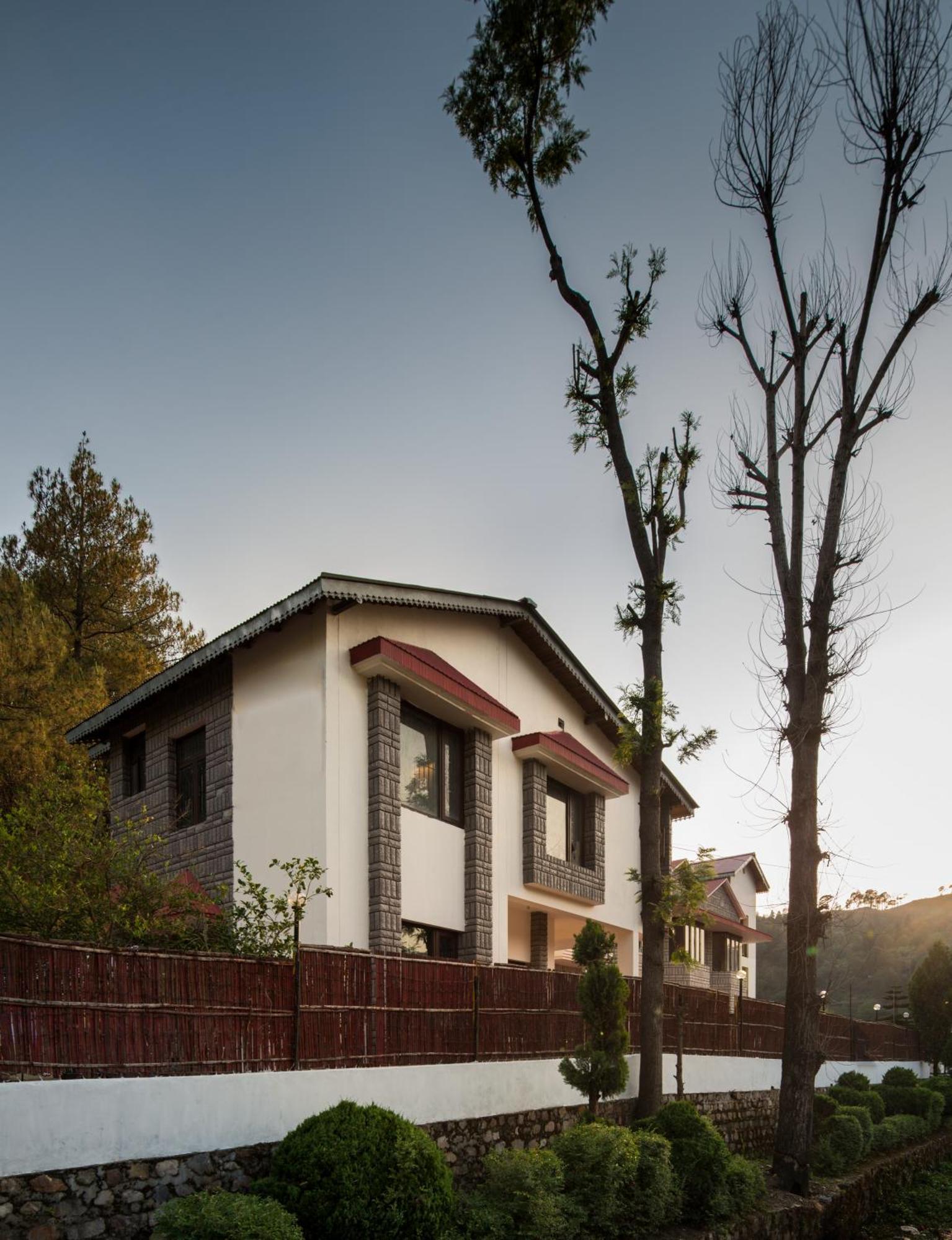 Ivy The Boutique Hotel Near Neem Karoli Temple Nainital Eksteriør billede